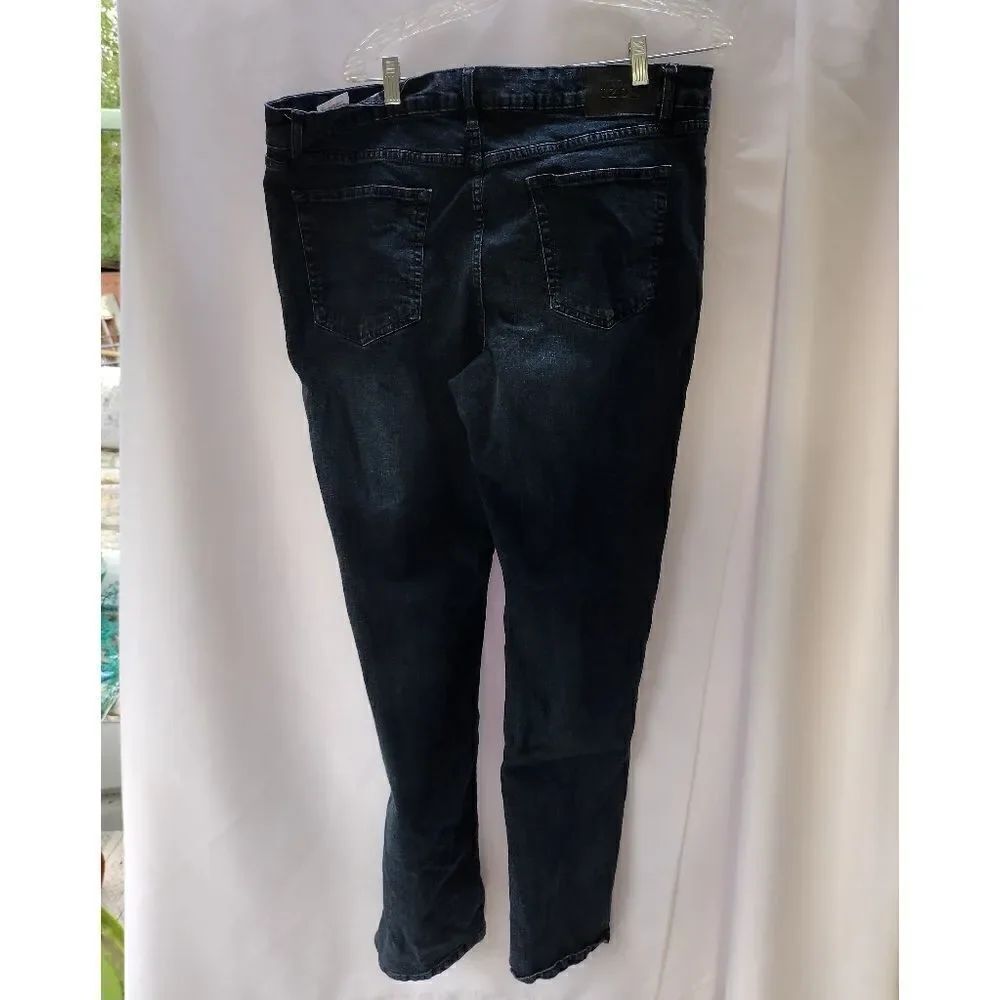 Izod jeans - Picture 2 of 5